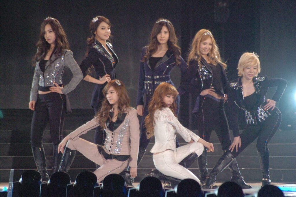 File:Girls' Generation in 2012 K-Pop Collection.jpg - girls'generation perform at the 2013 sbs music